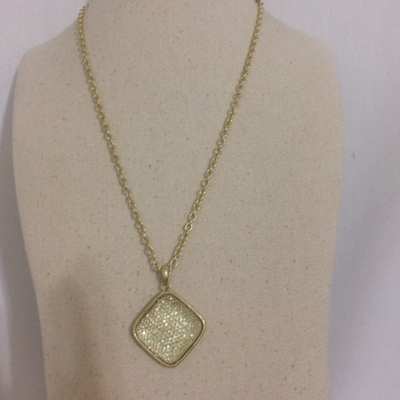 Avon Gold Tone Glittering Pendant Necklace - Picture 2 of 2